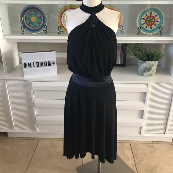 Laundry By Shelli Segal Dresses & Skirts - Laundry by Shelli Segal halter choker neck dress